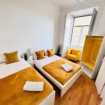 In Alfama, Location In Vandrarhem