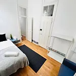 In Alfama, Location In Ostello Lisbona