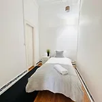 In Alfama, Location In