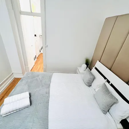 In Alfama, Location In 호스텔