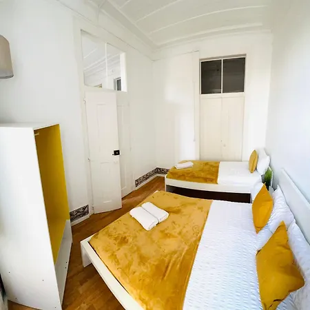 In Alfama, Location In * Lisboa