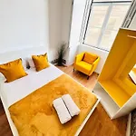 In Alfama, Location In Hostel