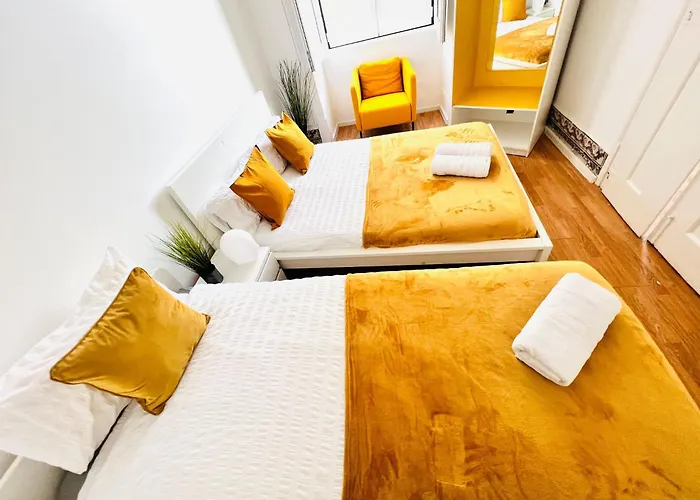 호스텔 In Alfama, Location In *