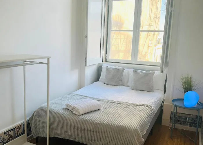 In Alfama, Location In *